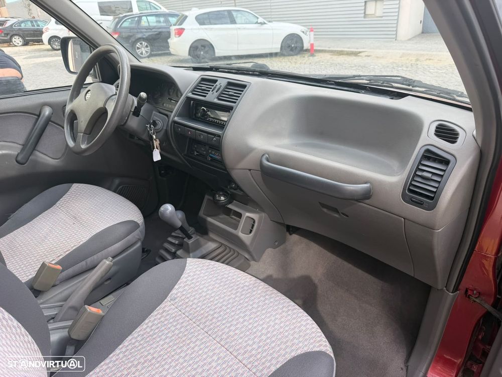 Nissan Terrano II 2.7 LX — fotografia 18