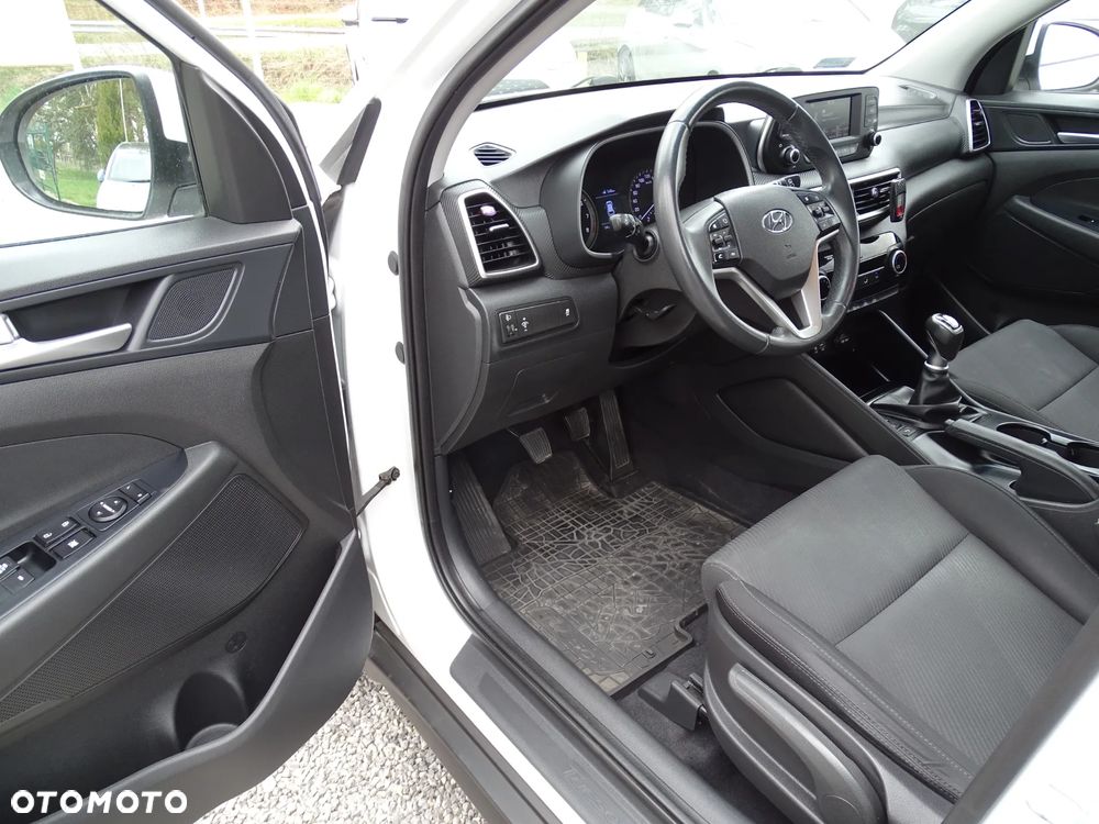 Hyundai Tucson 1.6 GDI BlueDrive Comfort 2WD - 23
