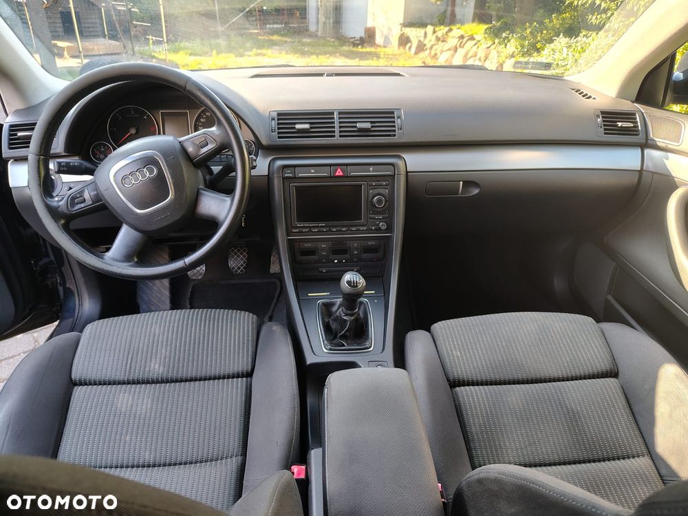 Audi A4 Avant 2.0 TDI - 10