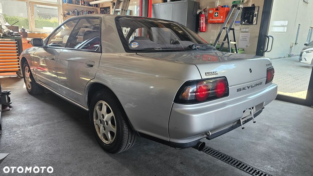 Nissan Skyline - 4