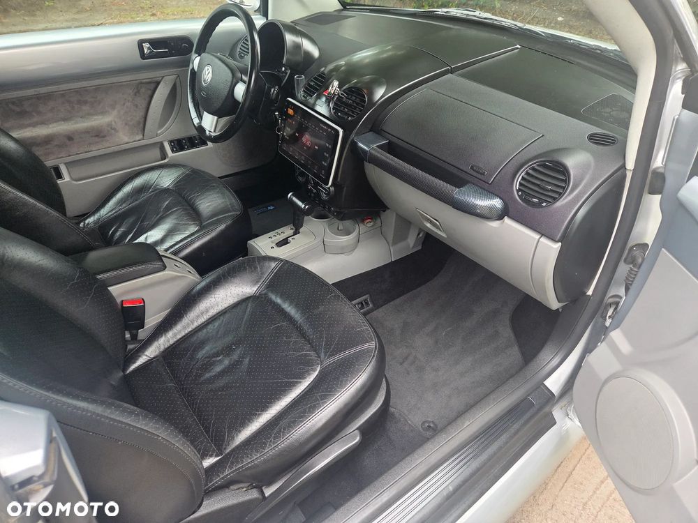Volkswagen New Beetle 2.0 - 37