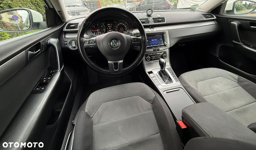 Volkswagen Passat 2.0 Blue TDI DSG SCR Comfortline - 26