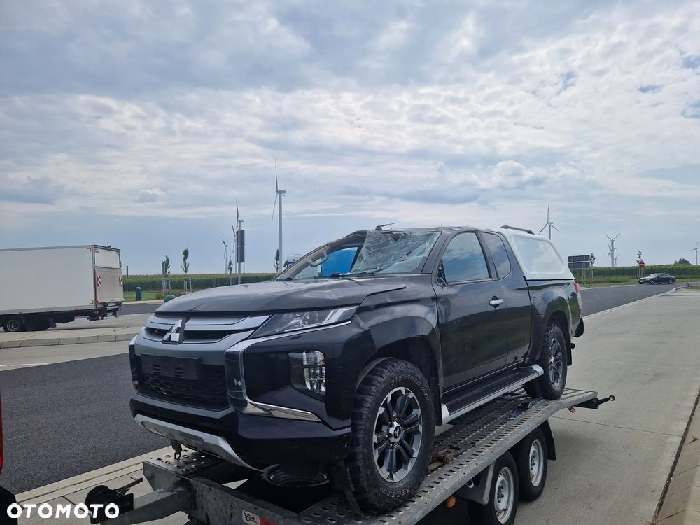 Mitsubishi L200 - 1