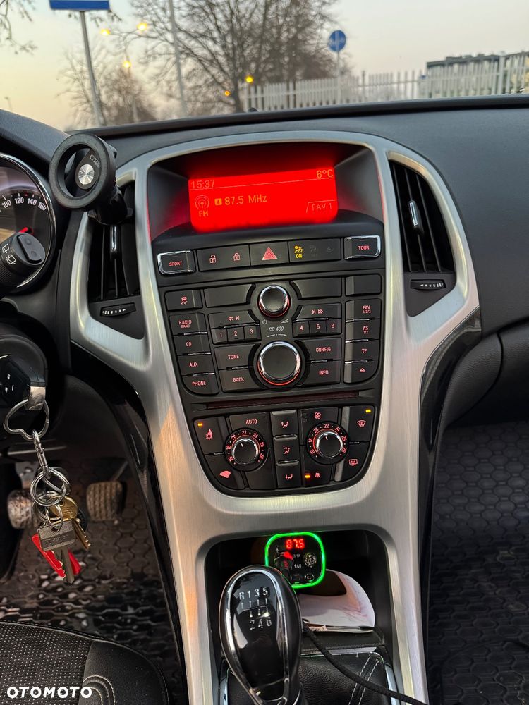 Opel Astra 1.6 Turbo Edition - 15