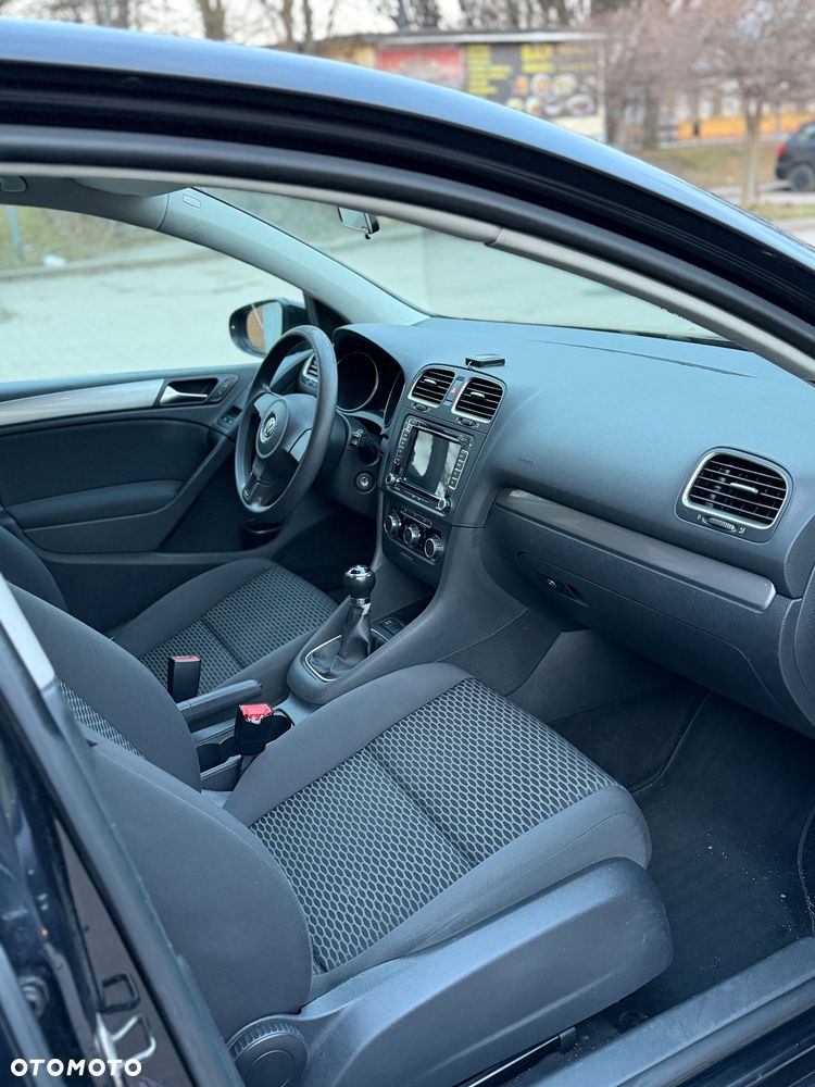 Volkswagen Golf - 11