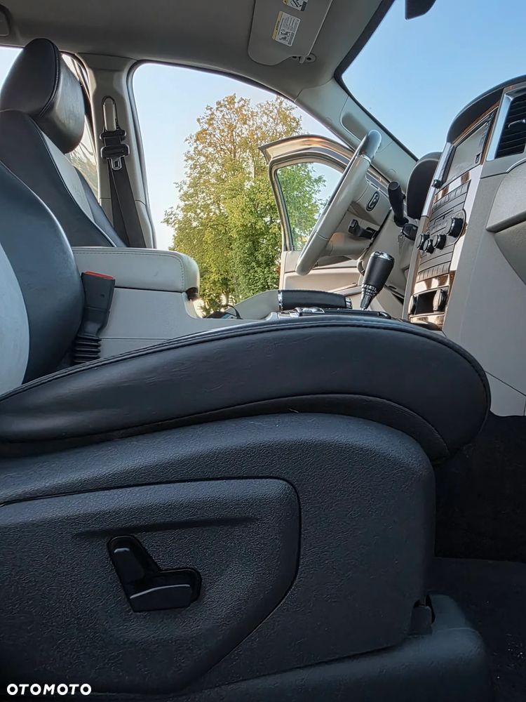 Jeep Grand Cherokee 5.7 V8 HEMI Automatik Overland - 28