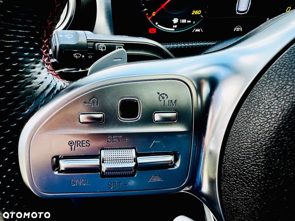 Mercedes-Benz CLA 200 d AMG Line 8G-DCT - 38