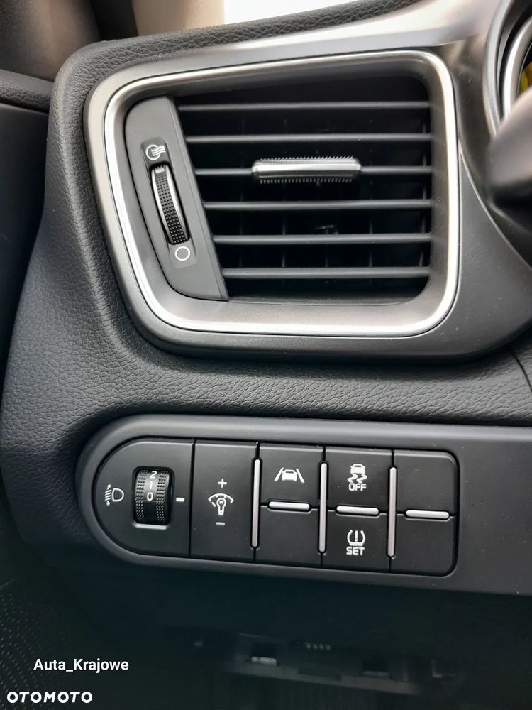 Kia Ceed 1.5 T-GDI M - 26