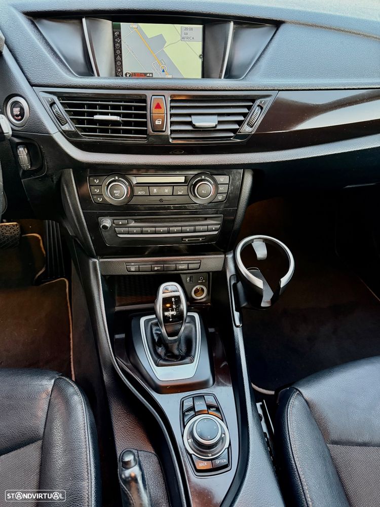 BMW X1 18 d sDrive Auto xLine - 8