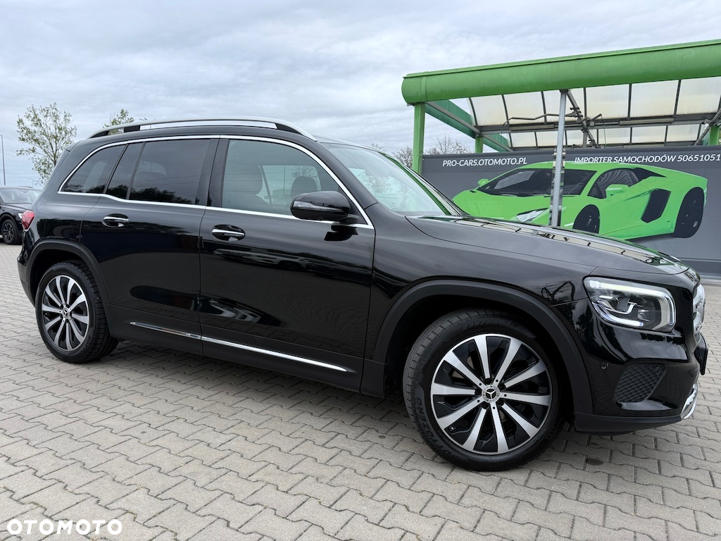 Mercedes-Benz GLB 220 d 4-Matic 8G-DCT - 4