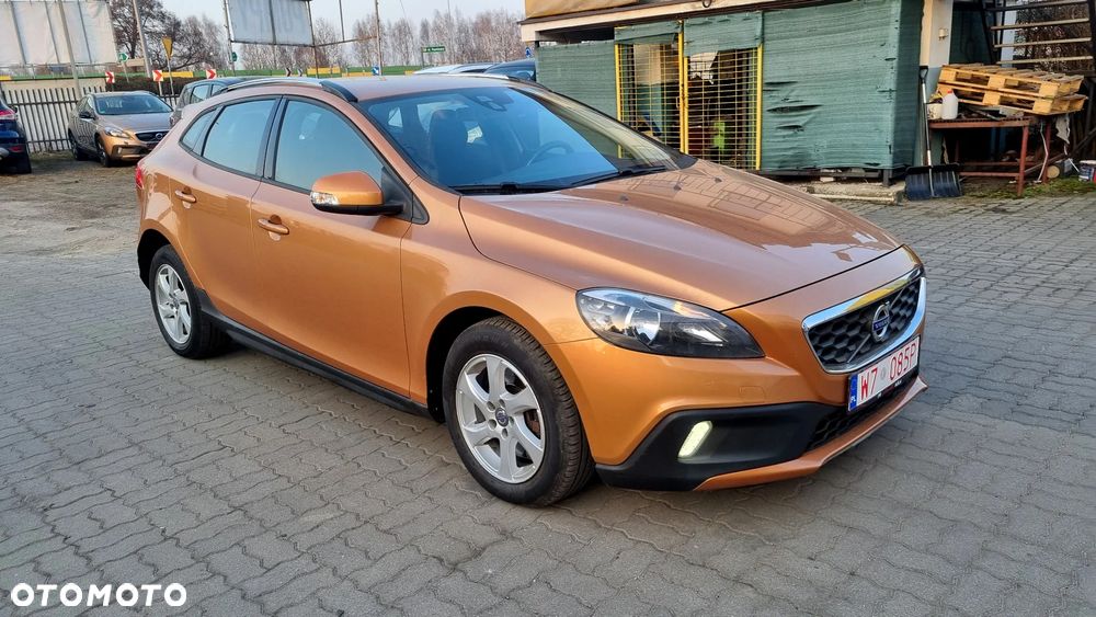 Volvo V40 Cross Country D3 Geartronic Kinetic - 2