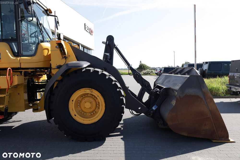 Volvo L120H - 3