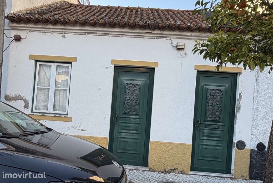 O Charme da Tradição no Coração da Golegã – Casa T2+2 - Grande imagem: 2/2