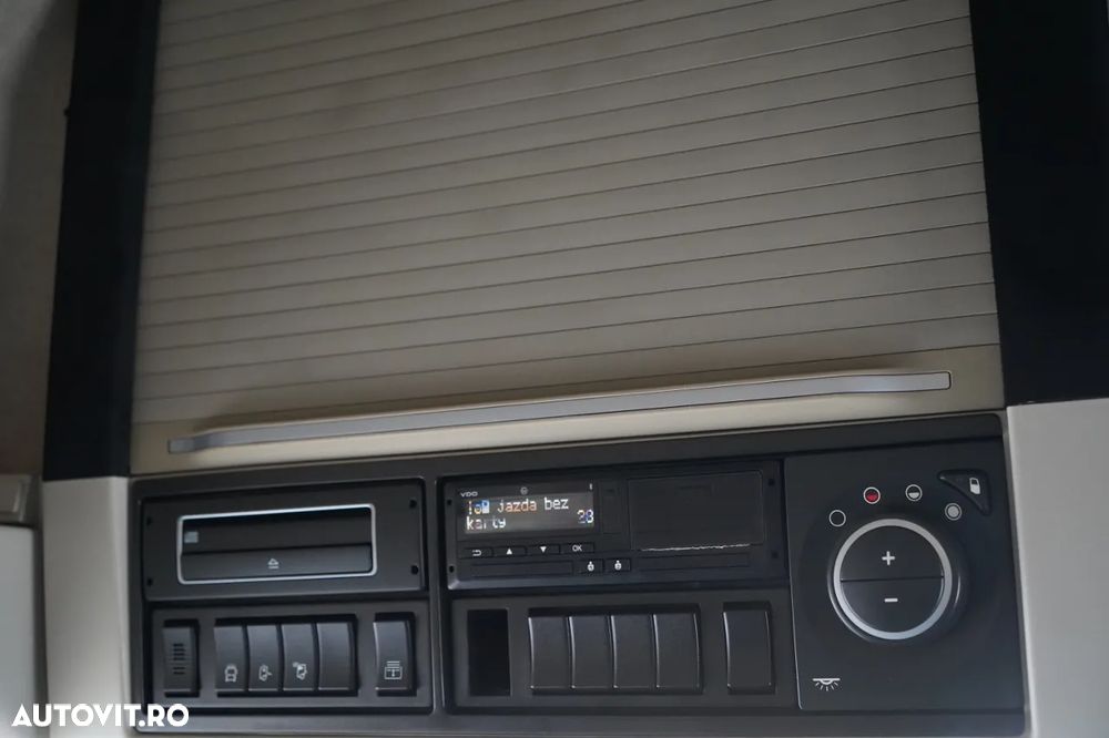 Volvo FH 500 / SOLO / 6X2 / I-PARK COOL / DHOLLANDIA LIFT / PUNTE RIDICATĂ / DIRECȚIE / PODEA REZISTENTĂ - 34