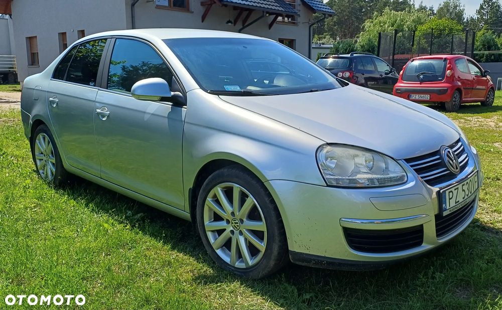 Volkswagen Jetta 1.9 TDI Comfortline - 2