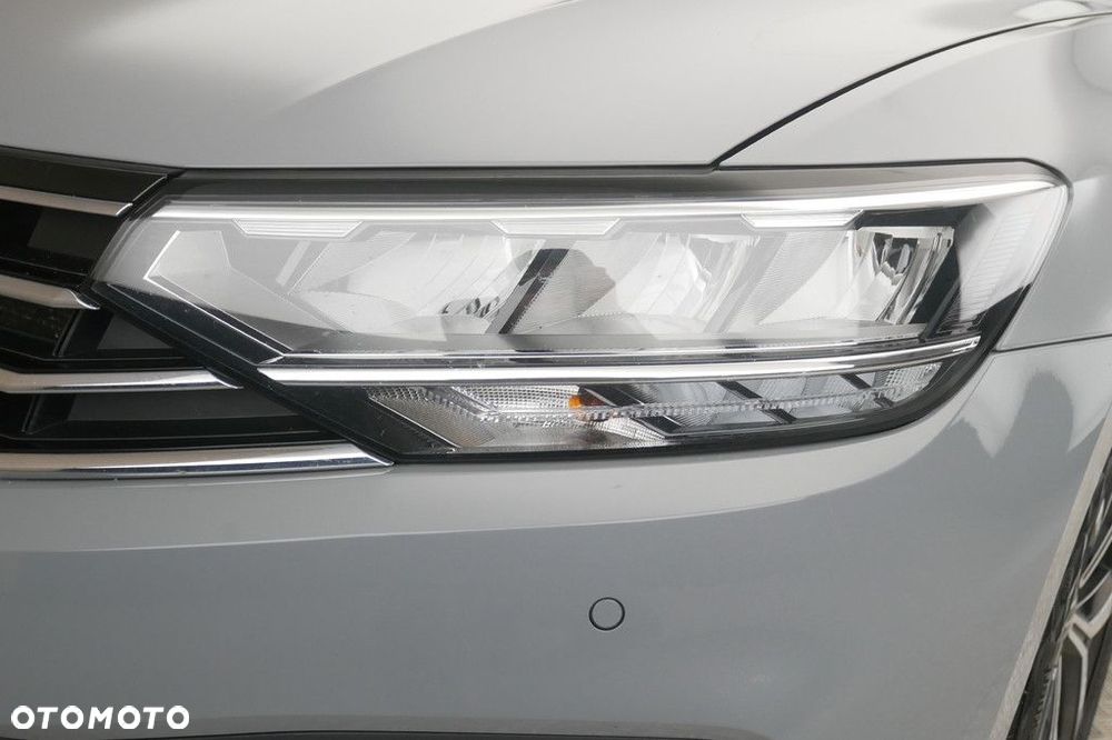 Volkswagen Passat Variant - 13