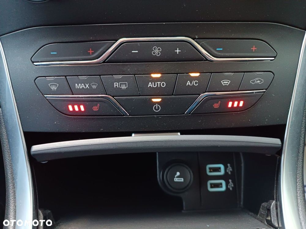 Ford S-Max 2.5 Hybrid Titanium CVT - 26
