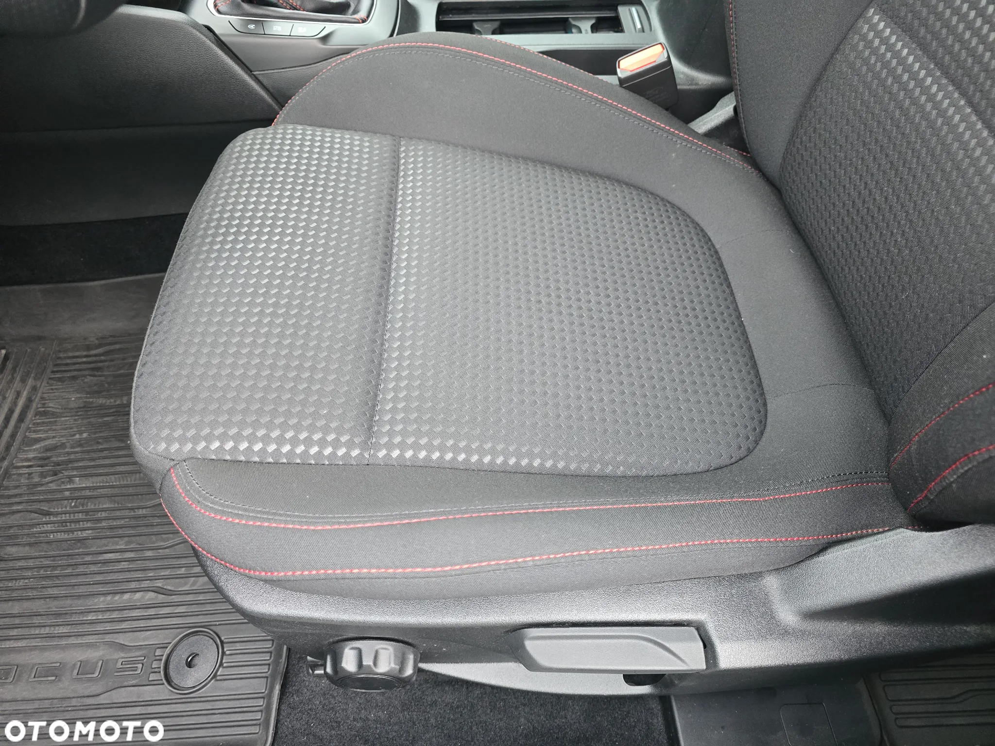 Ford Focus 1.0 EcoBoost ST-Line - 21