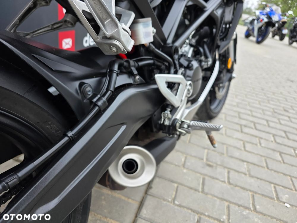 Honda CB - 30