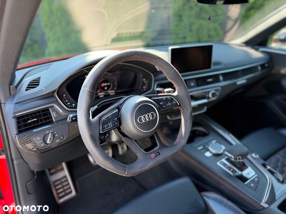 Audi RS4 Avant - 19