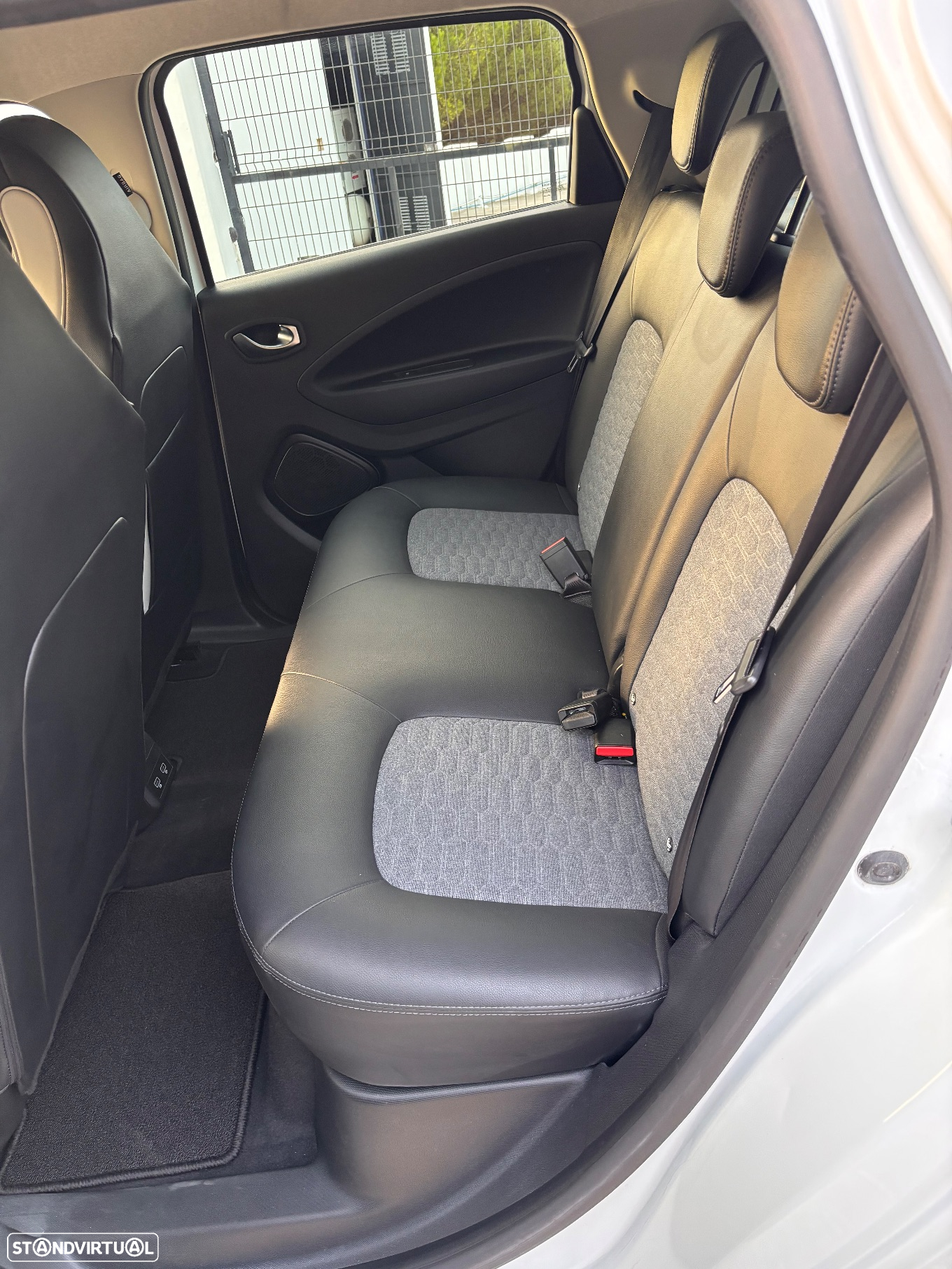 Renault Zoe (c/ Bateria) EV50 135hp Techno - 18