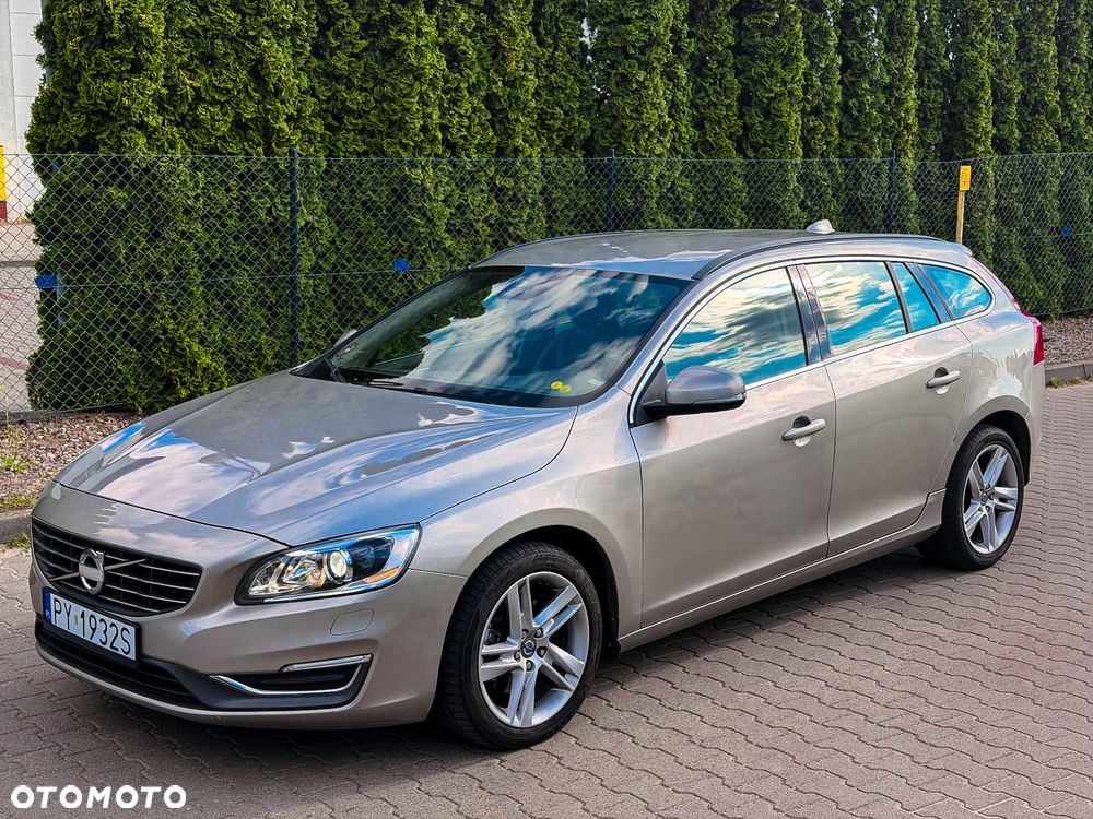Volvo V60 D3 Momentum - 12