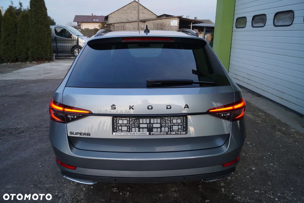 Skoda Superb 2.0 TDI DSG Sportline - 18