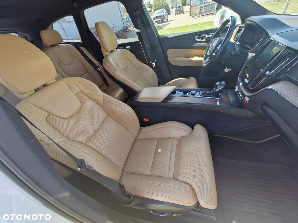 Volvo XC 60 T5 AWD Inscription - 26