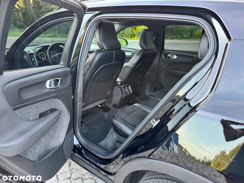 Volvo XC 40 T3 R-Design - 29