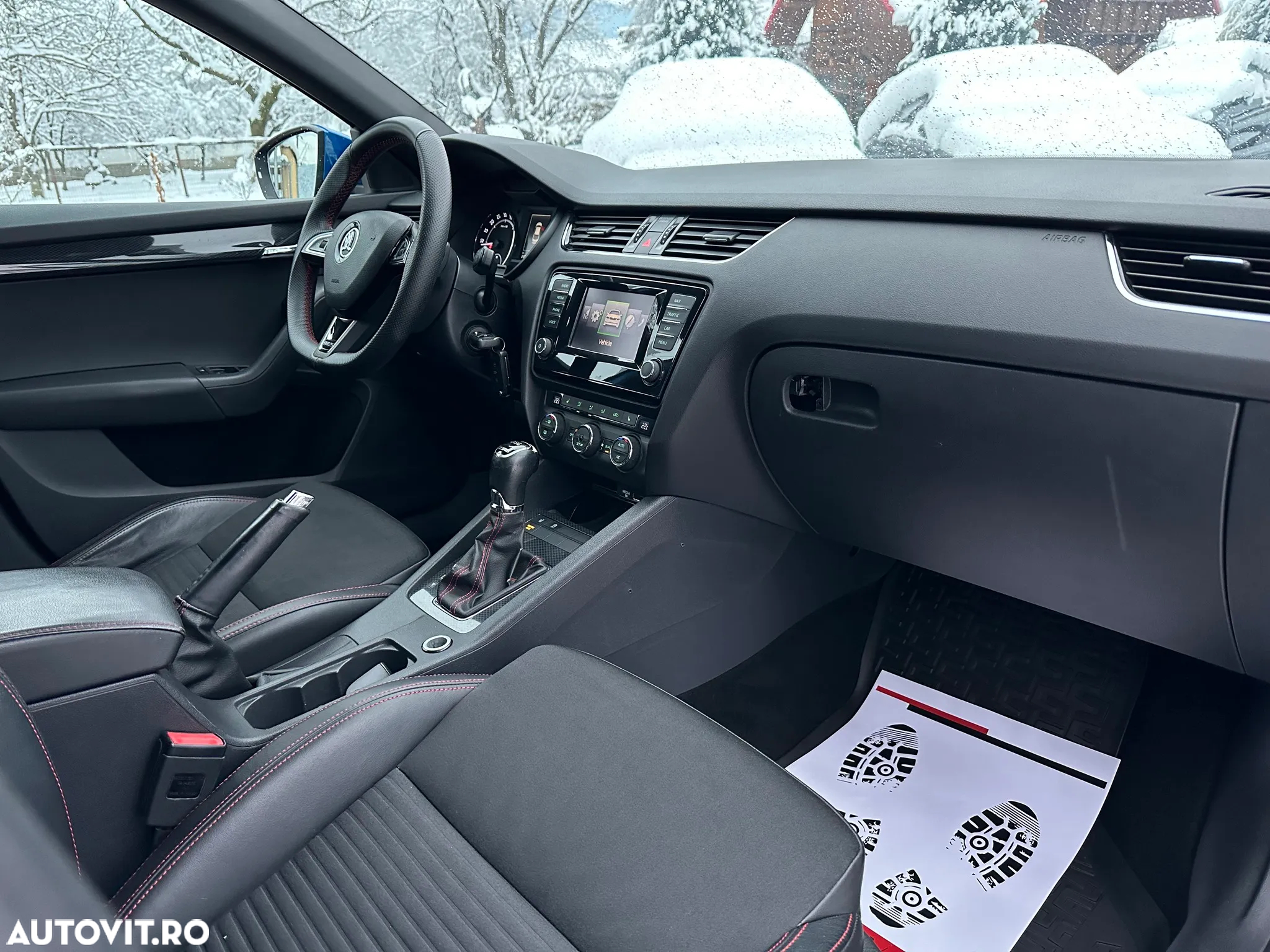Skoda Octavia 2.0 TDI DSG RS - 17