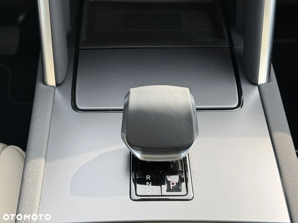 Land Rover Discovery Sport D200 - 13