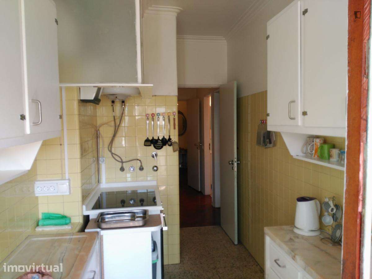 Quarto - localizado em Penha de França Lisbon - Grande imagem: 5/18