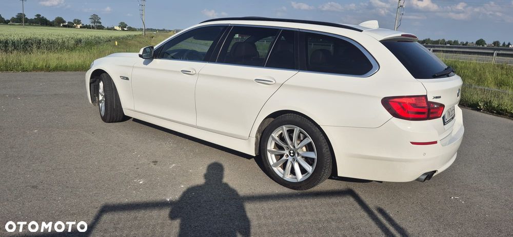 BMW Seria 5 525d xDrive - 18