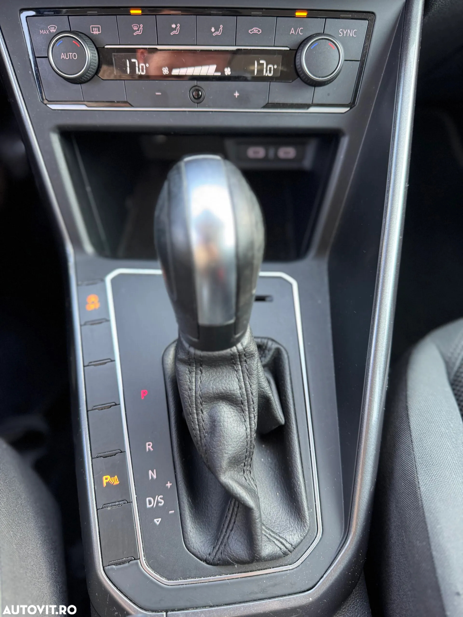 Volkswagen Polo 1.0 TSI DSG Highline - 23