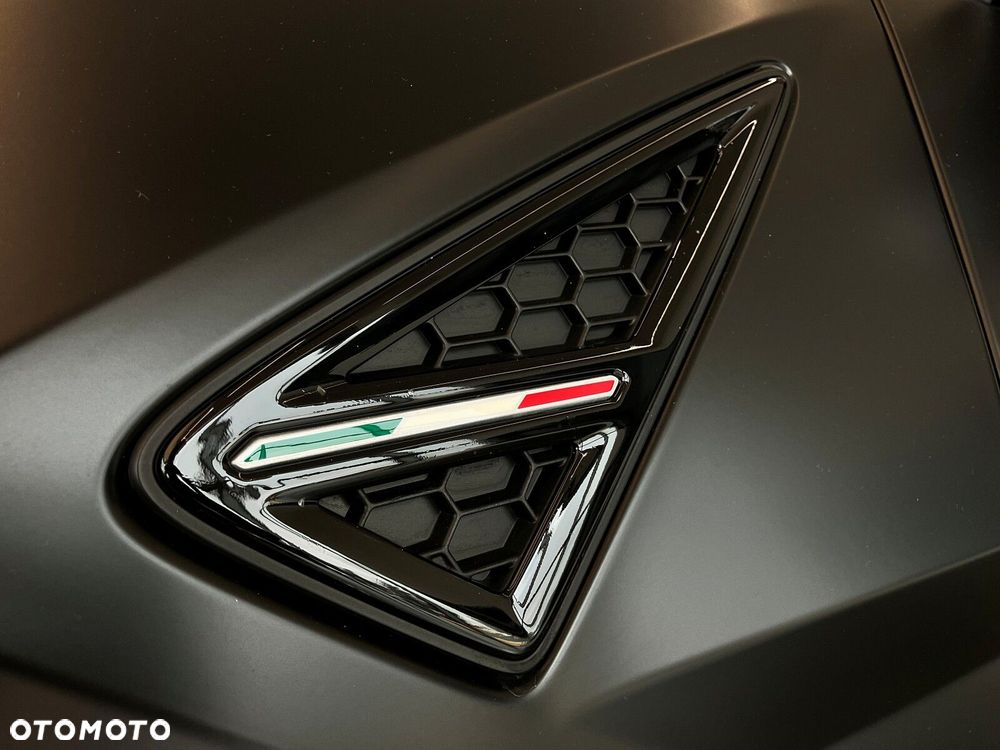 Lamborghini Urus - 19