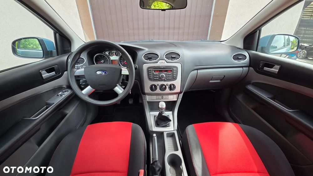 Ford Focus 1.4 16V Style+ - 14
