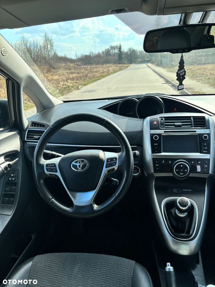 Toyota Verso 1.8 Prestige 7os - 7