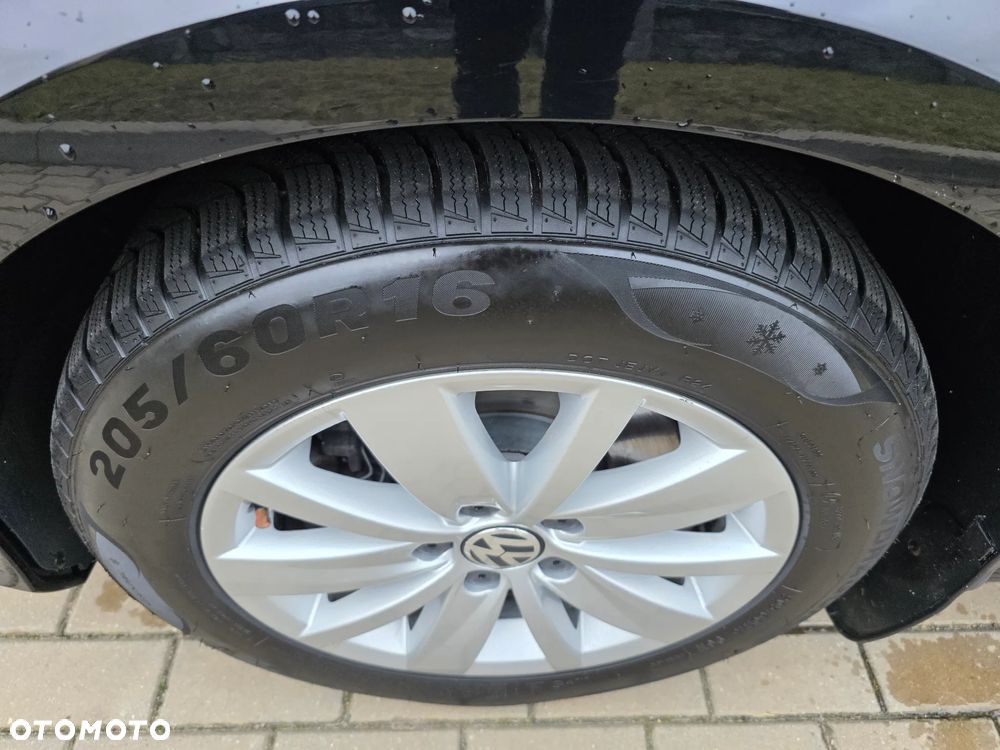 Volkswagen Passat 2.0 TDI Comfortline - 17