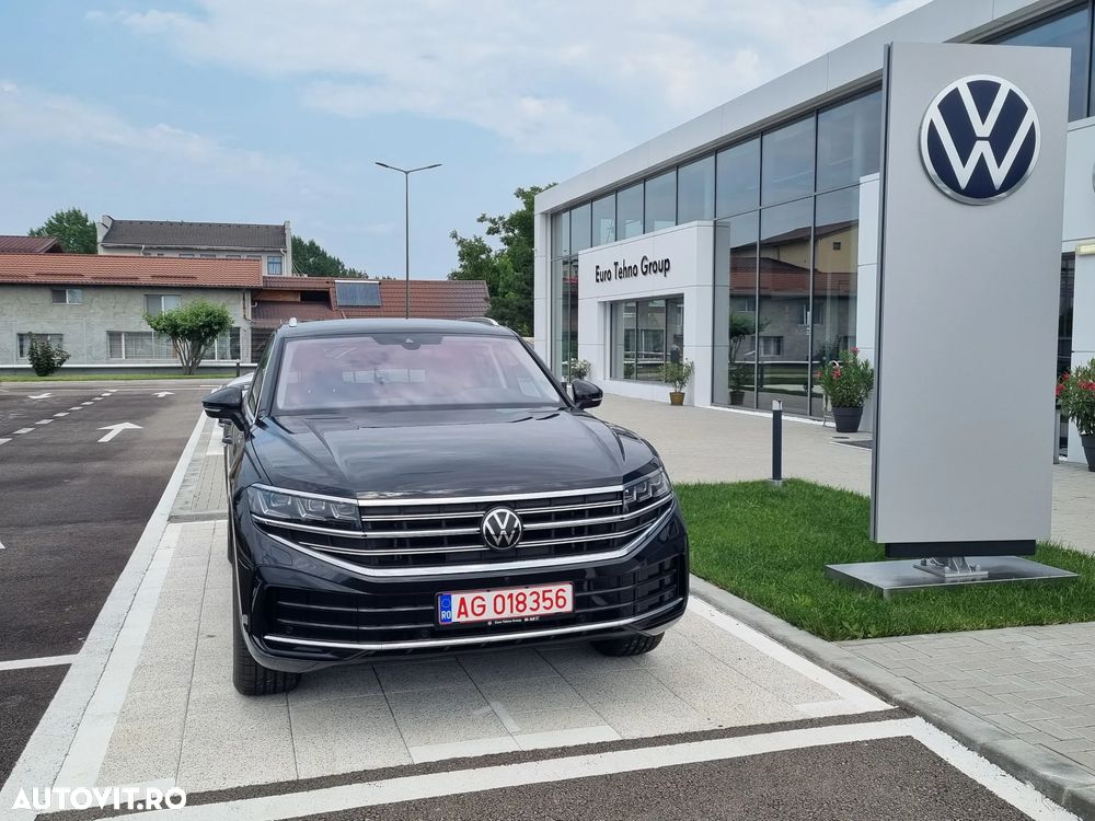 Volkswagen Touareg - 1