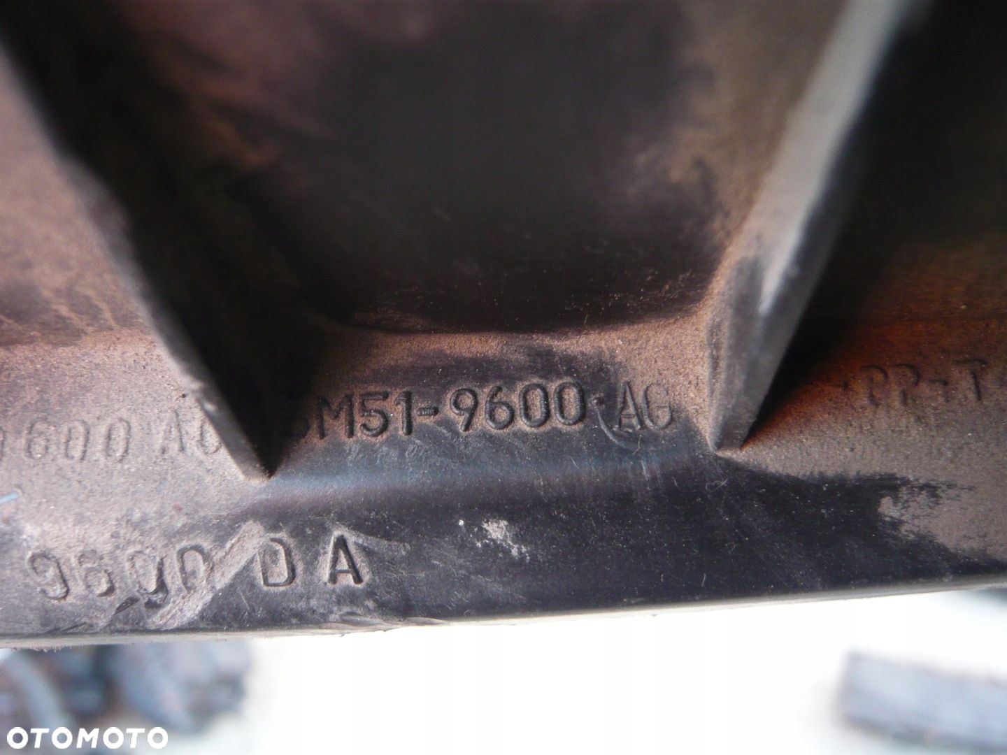 Podstawa obudowa filtra powietrza 3M51-9600-AG Ford C-Max Focus Mk2 - 2