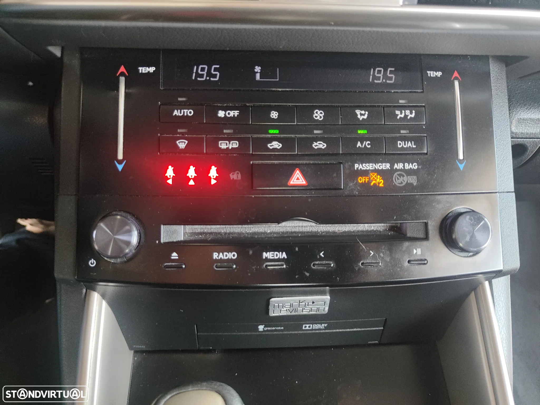 Lexus IS 300H Executive+ - 34