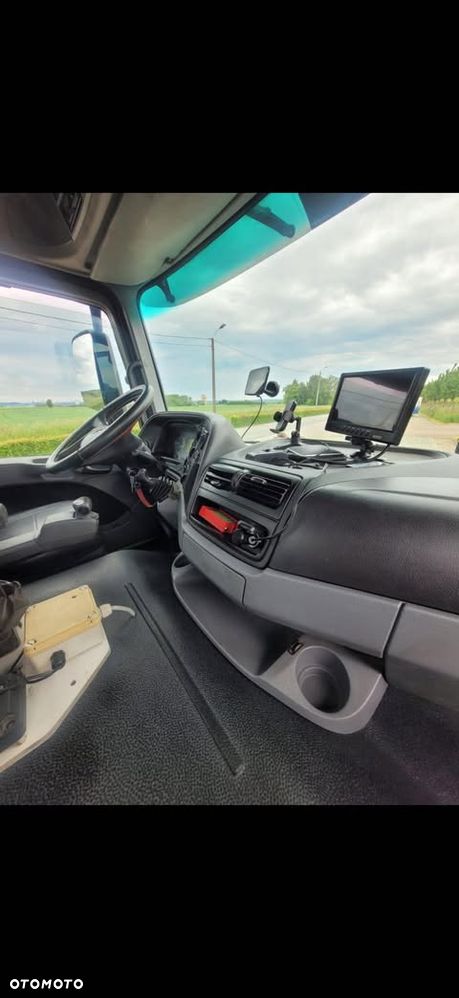 Mercedes-Benz ACTROS - 19