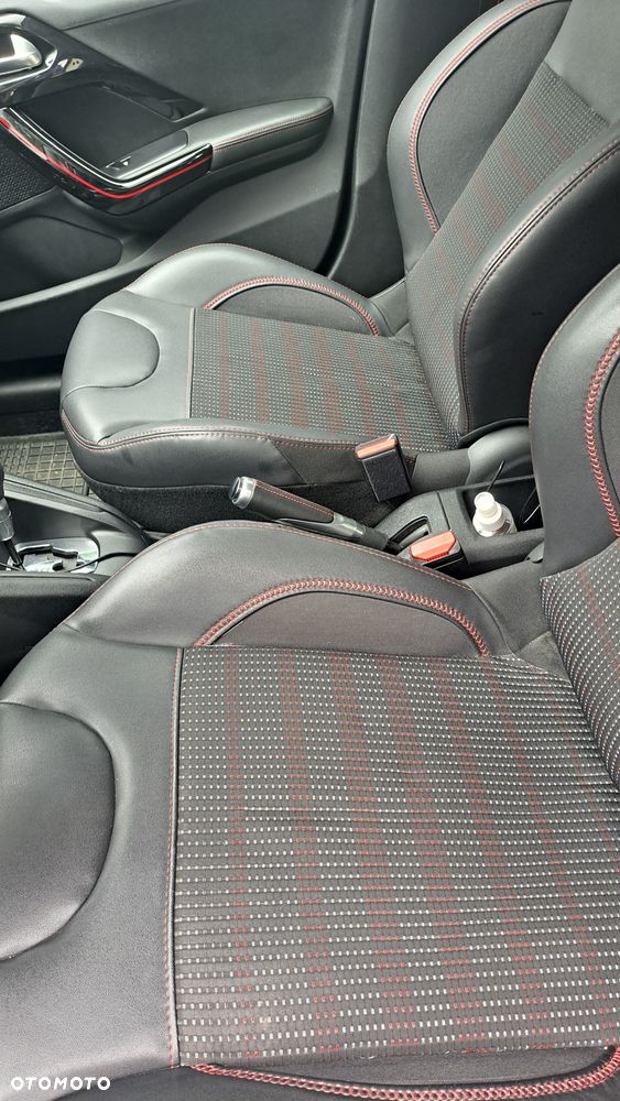 Peugeot 208 1.2 PureTech Allure S&S EAT6 - 3