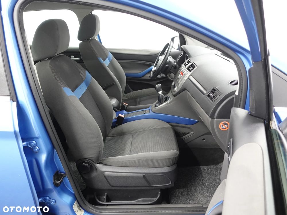 Ford Kuga 2.0 TDCi 2x4 Titanium - 25