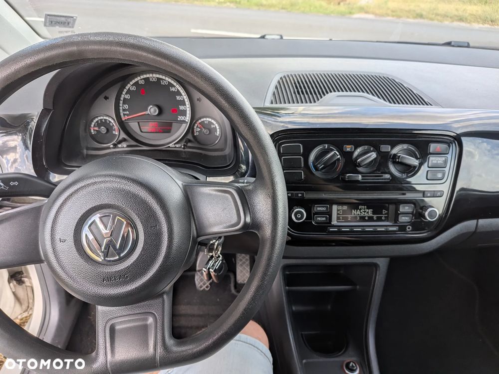 Volkswagen up! white - 18