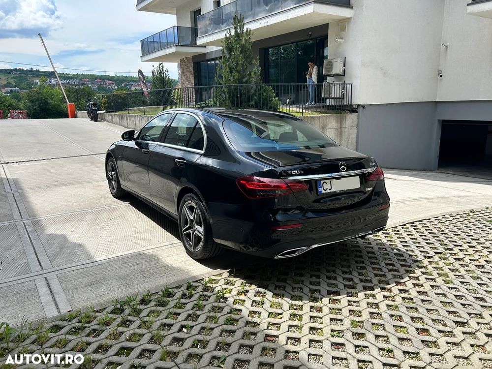 Mercedes-Benz E 300 9G-TRONIC AMG Line - 5