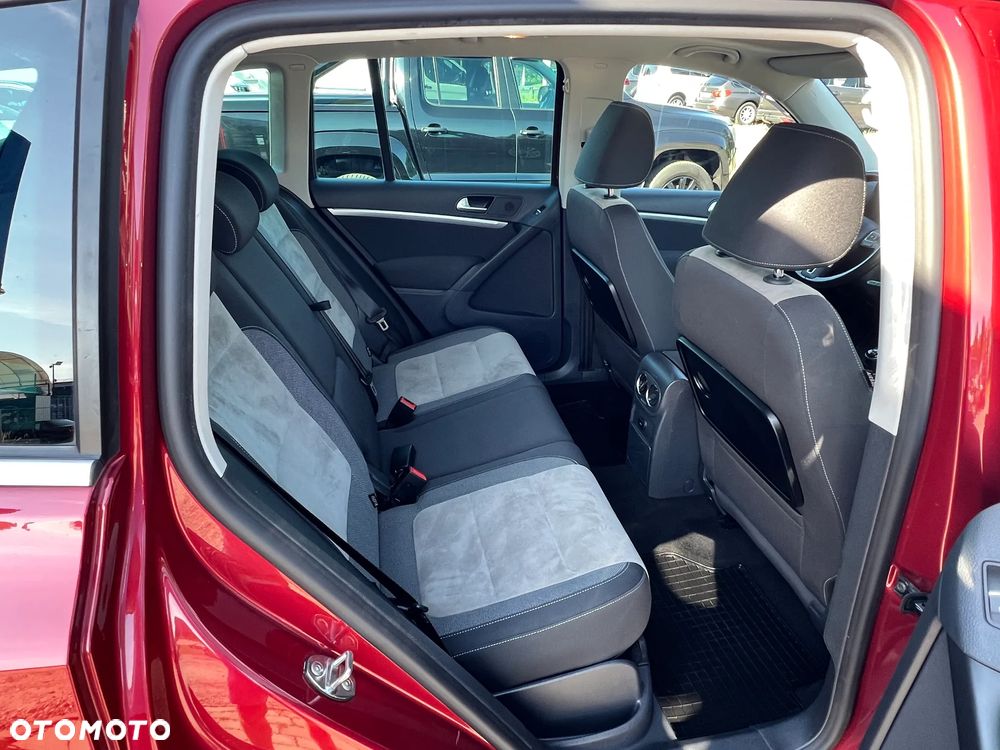 Volkswagen Tiguan 2.0 TSI 4Motion Lounge Sport & Style - 23