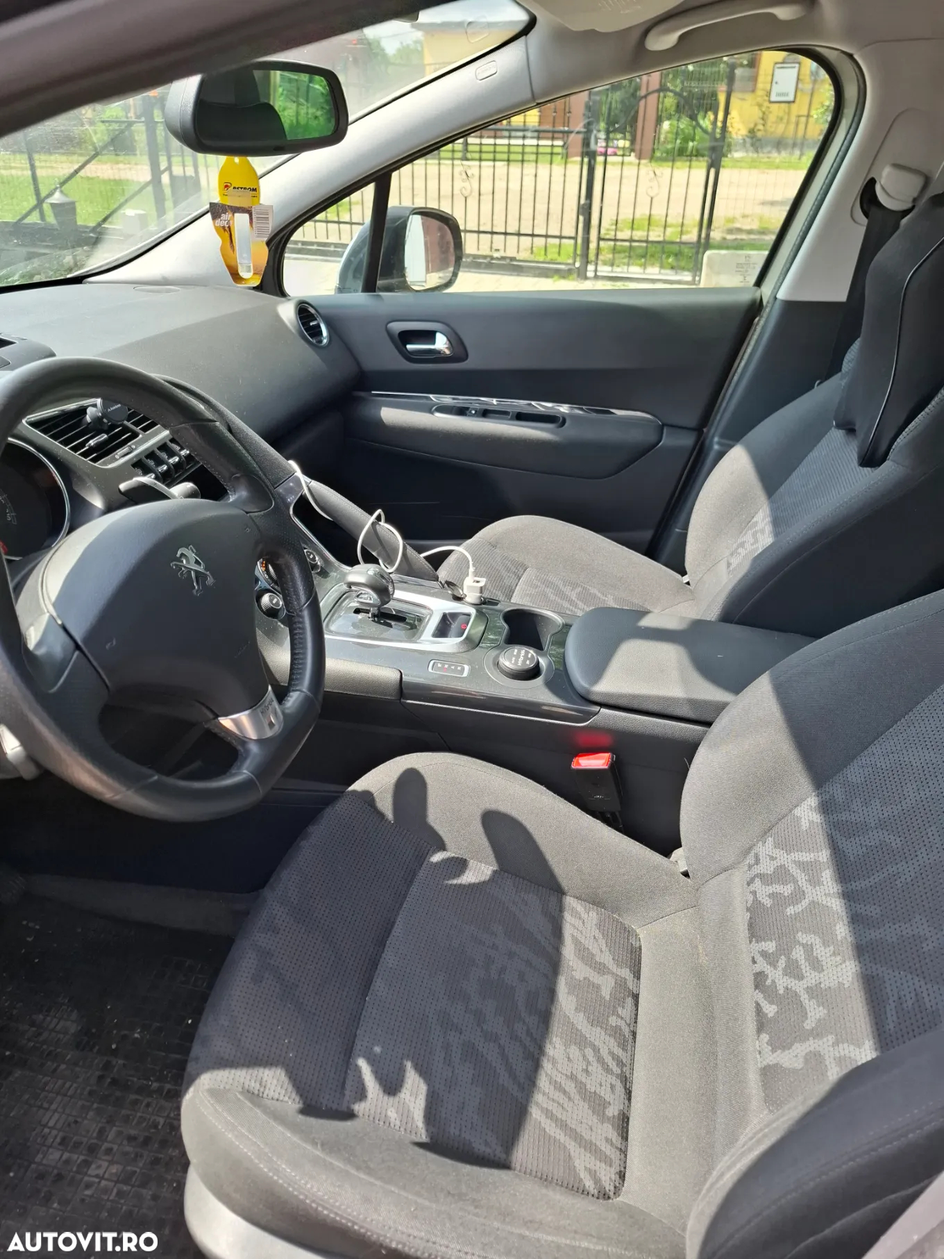 Peugeot 3008 Hybrid4 - 8