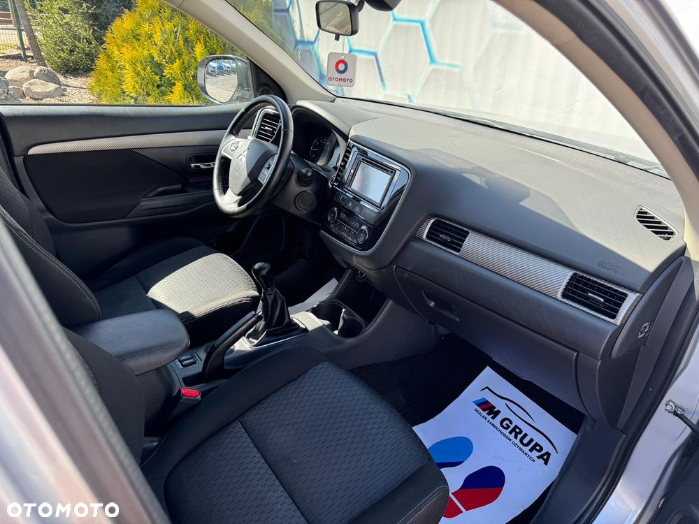 Mitsubishi Outlander 2.0 Intense + 2WD - 14
