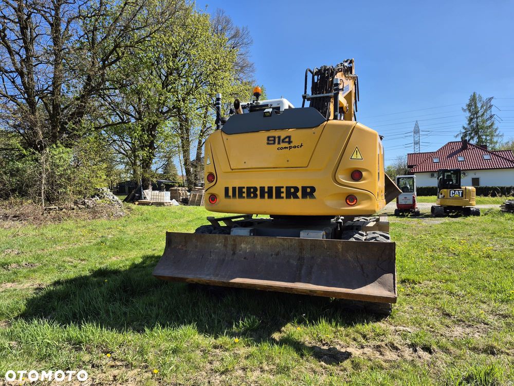 Liebherr A914 - 11